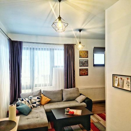 Downtown Apartment Травник Екстериор снимка