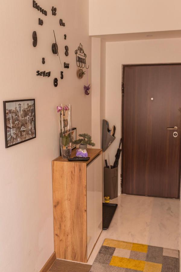 Downtown Apartment Травник Екстериор снимка