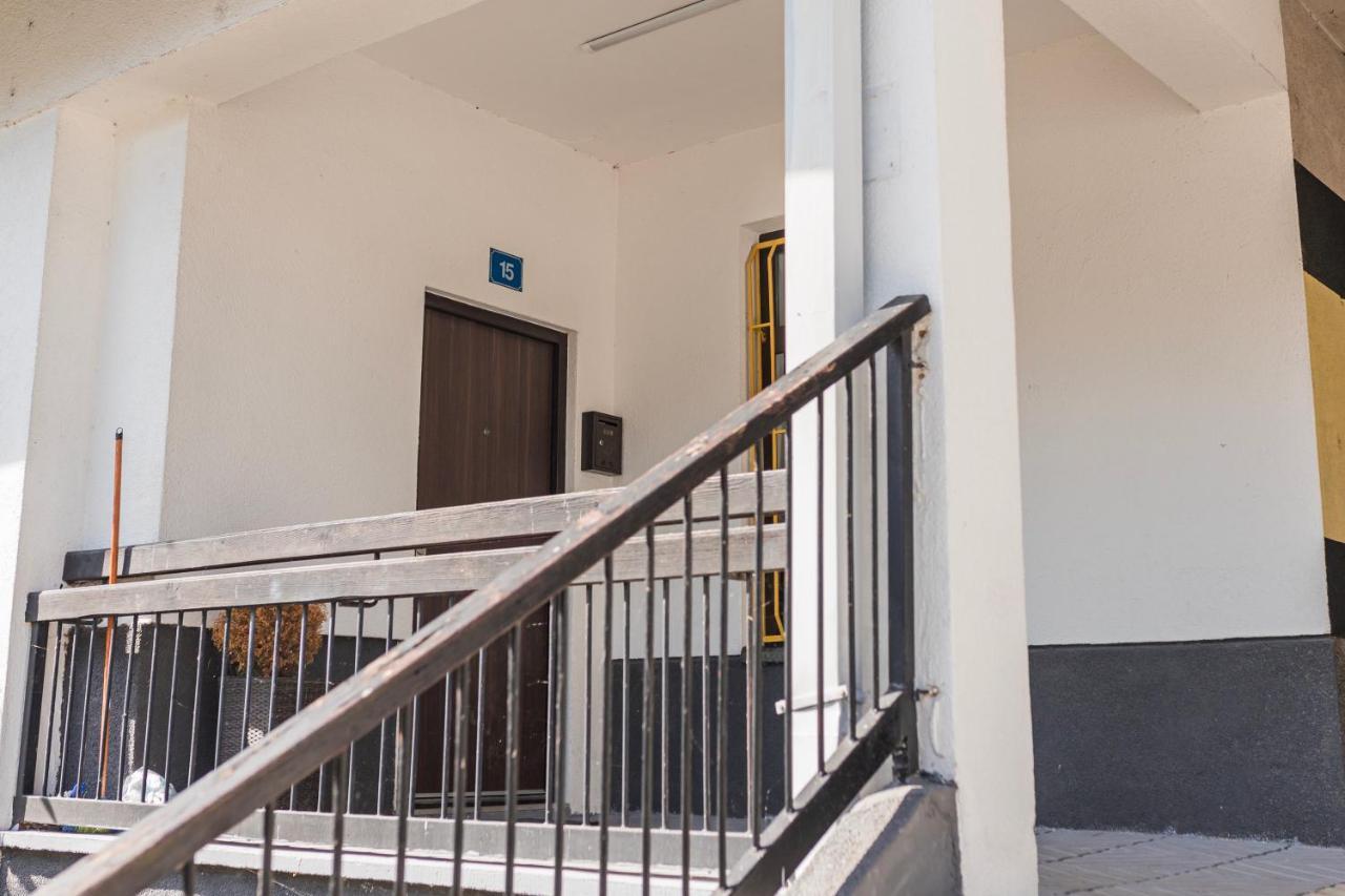 Downtown Apartment Травник Екстериор снимка