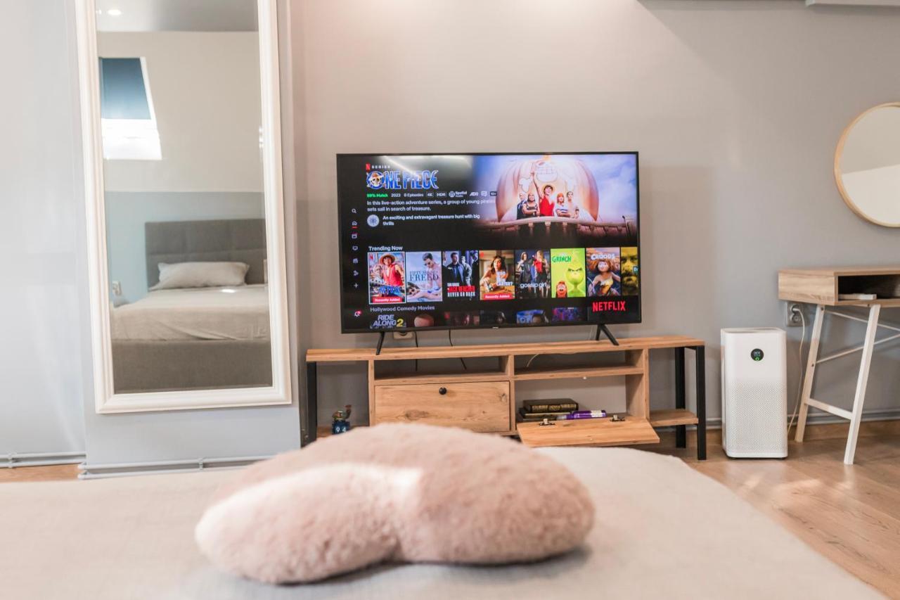 Downtown Apartment Травник Екстериор снимка