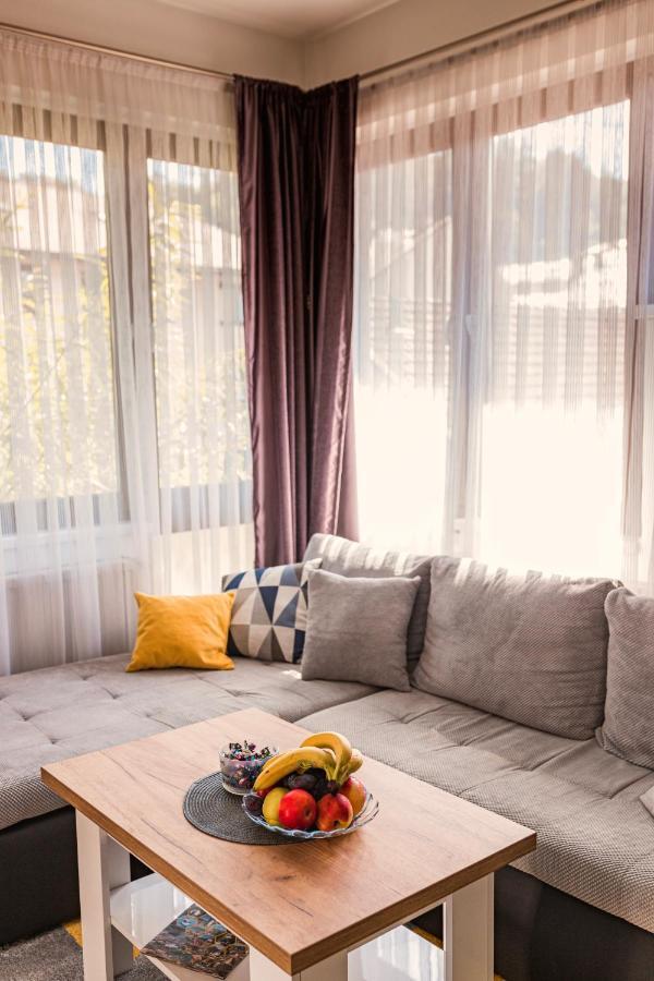 Downtown Apartment Травник Екстериор снимка