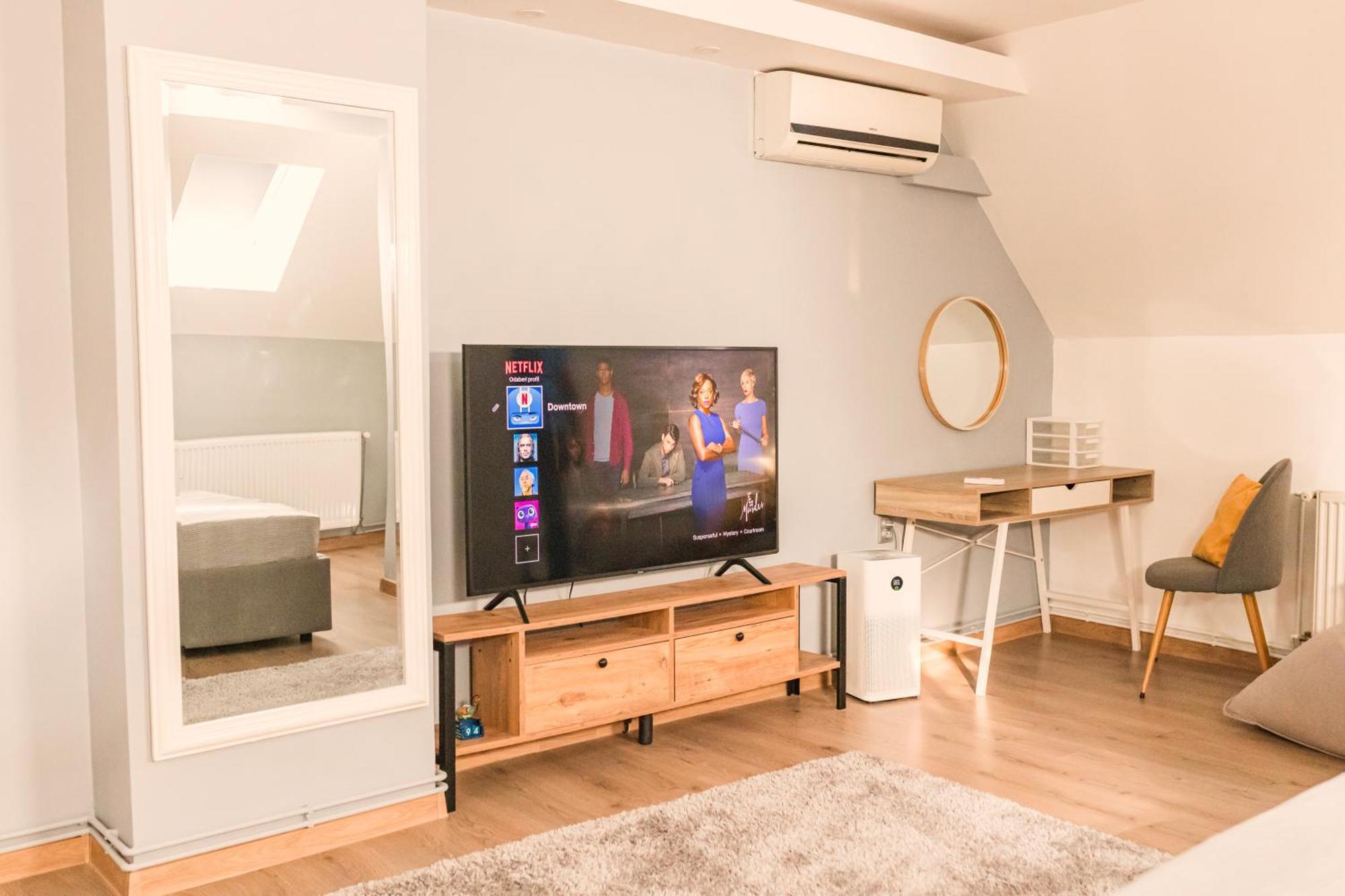 Downtown Apartment Травник Екстериор снимка