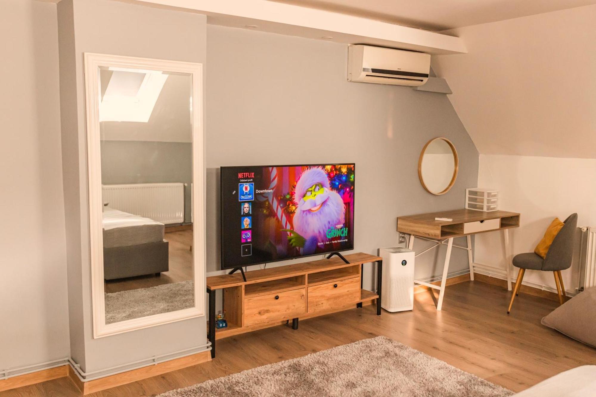 Downtown Apartment Травник Екстериор снимка